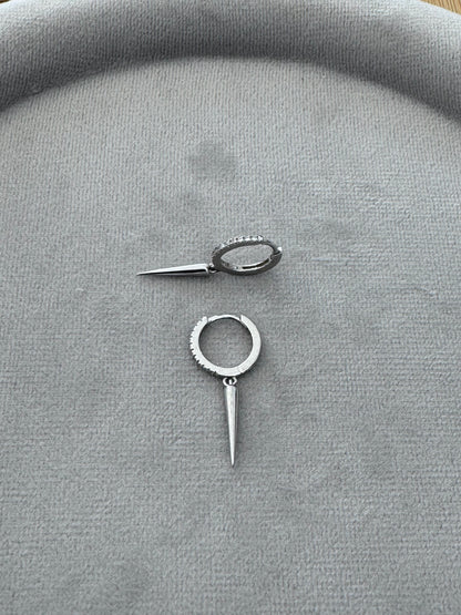 SPIKE HANGING HUGGIE GOLD